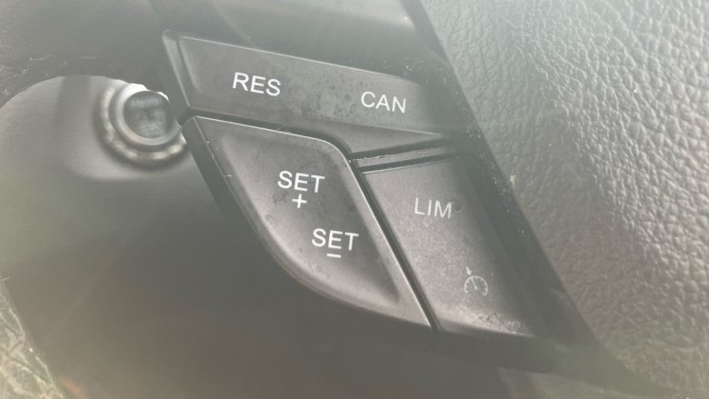 Ford Focus 1.0 EcoBoost Titanium 5dr Petrol Hatchback